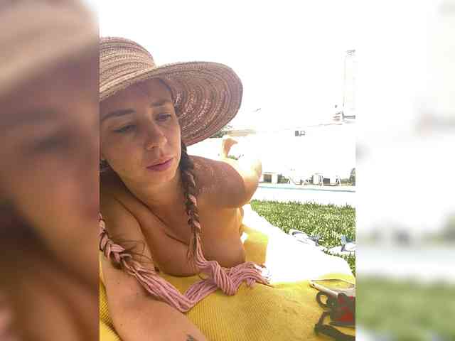 Miss_Milka webcam