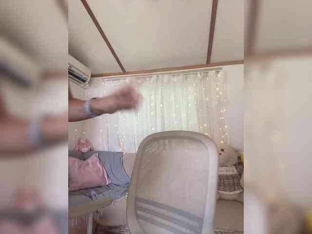 Miss_Milka webcam