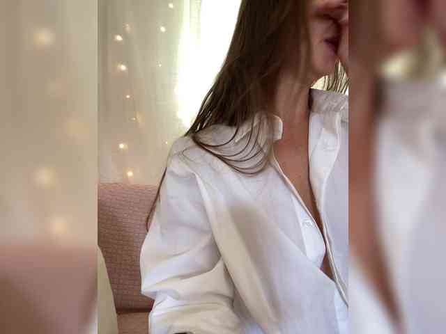 Miss_Milka webcam