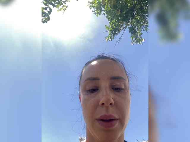 Miss_Milka webcam