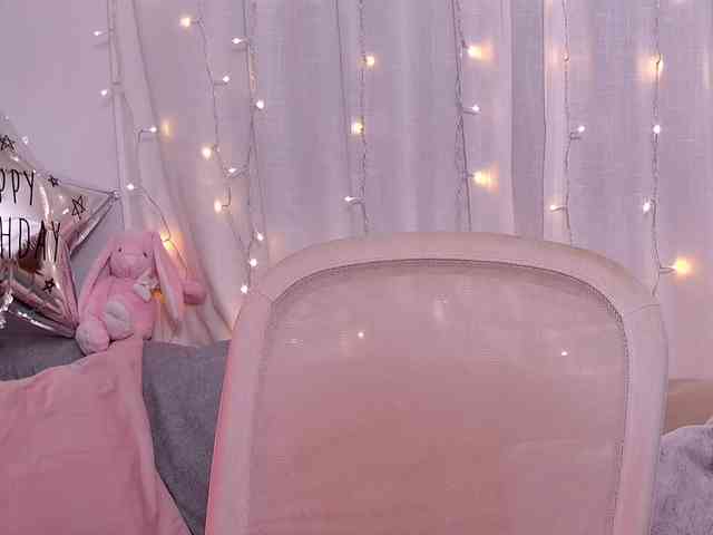 Miss_Milka webcam