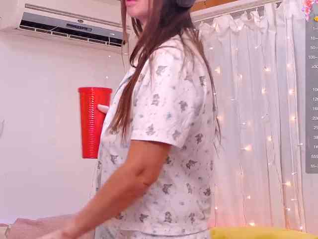 Miss_Milka webcam