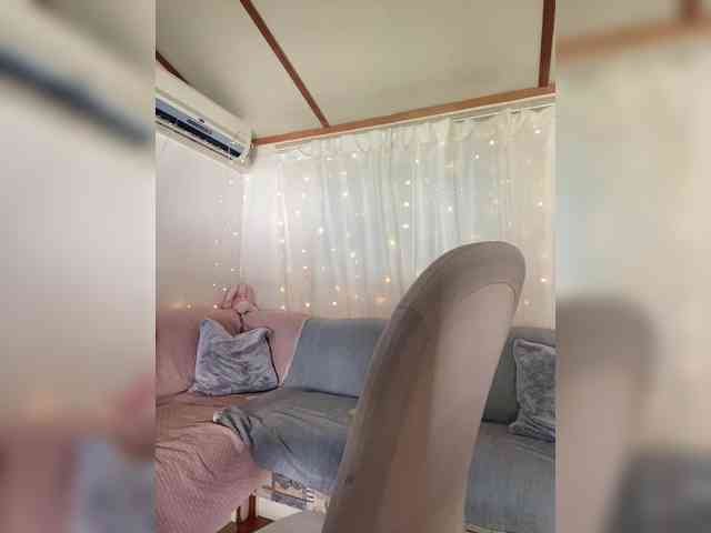 Miss_Milka webcam