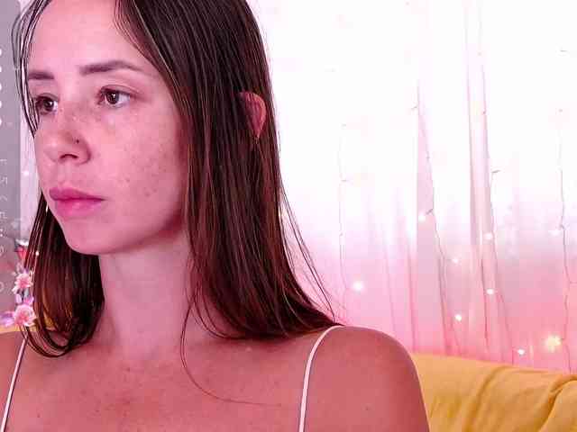Miss_Milka webcam