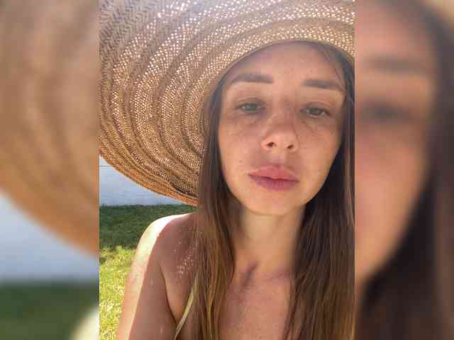 Miss_Milka webcam