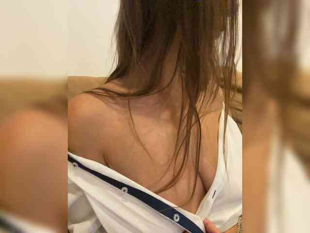 Miss_Milka webcam