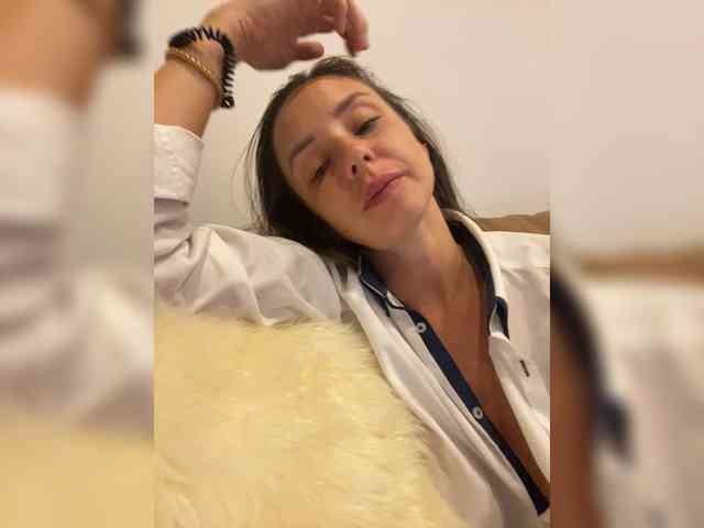 Miss_Milka webcam