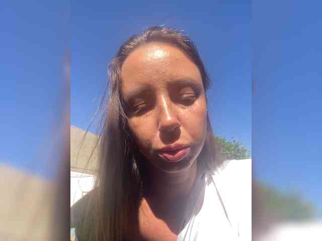 Miss_Milka webcam