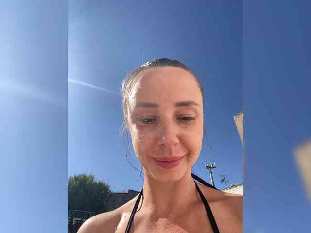 Miss_Milka webcam