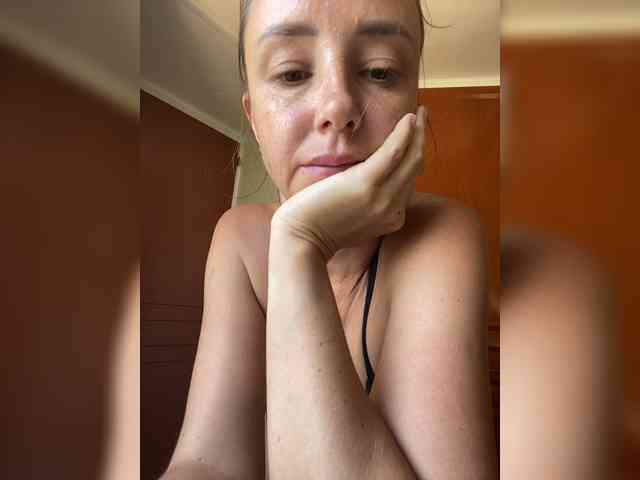 Miss_Milka webcam