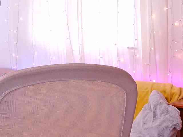 Miss_Milka webcam