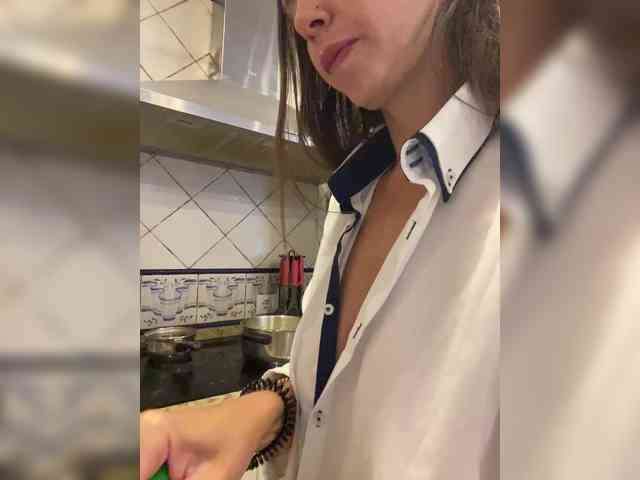 Miss_Milka webcam