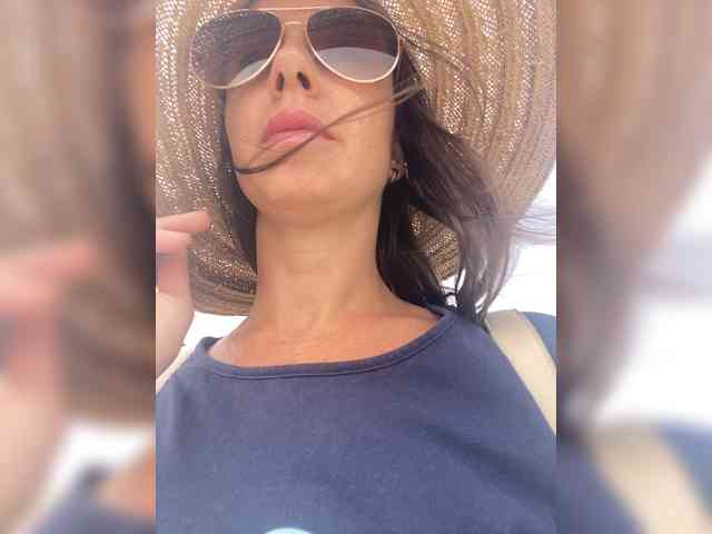 Miss_Milka webcam