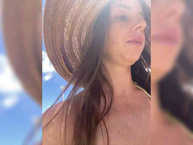 Miss_Milka webcam
