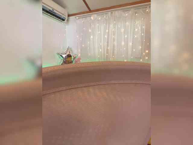Miss_Milka webcam