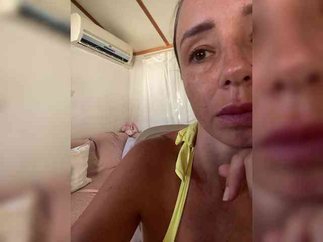Miss_Milka webcam
