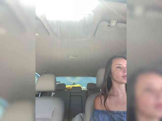 Miss_Milka webcam