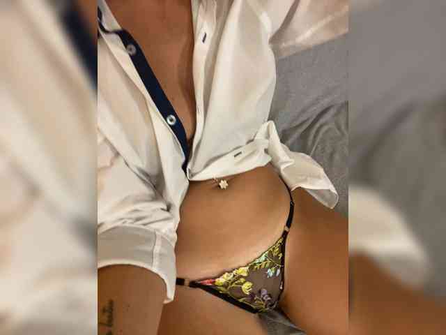 Miss_Milka webcam