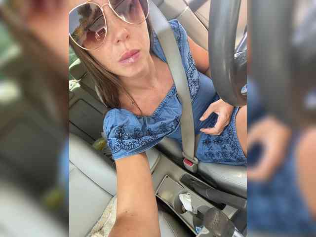 Miss_Milka webcam