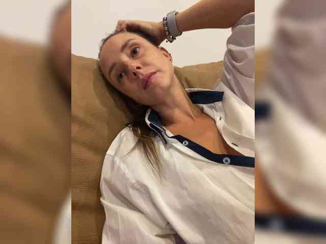 Miss_Milka webcam