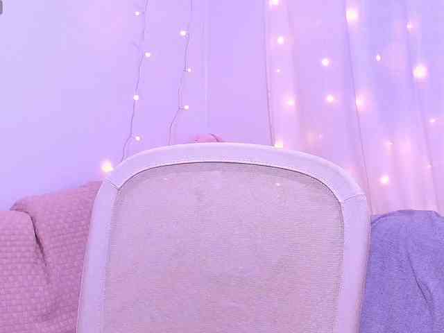 Miss_Milka webcam