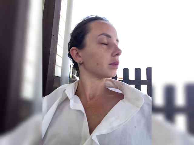 Miss_Milka webcam