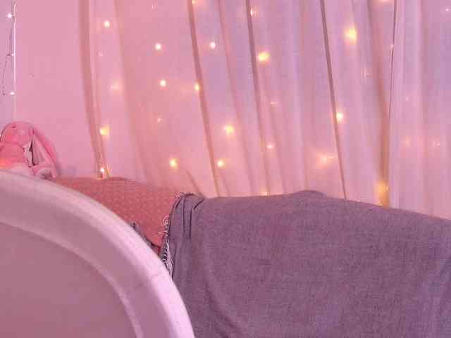 Miss_Milka webcam