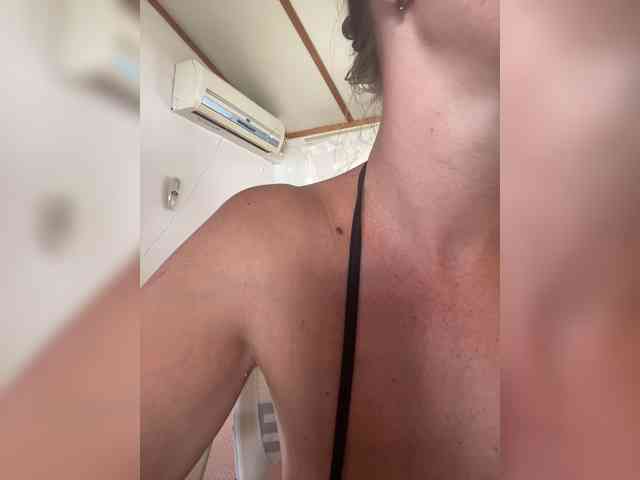 Miss_Milka webcam