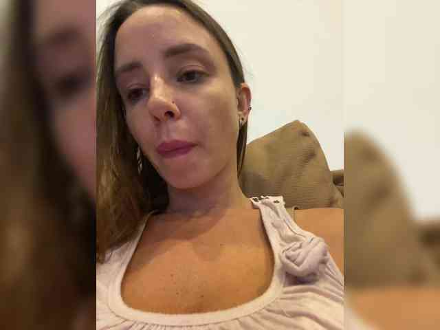 Miss_Milka webcam