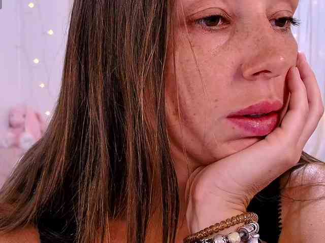 Miss_Milka webcam
