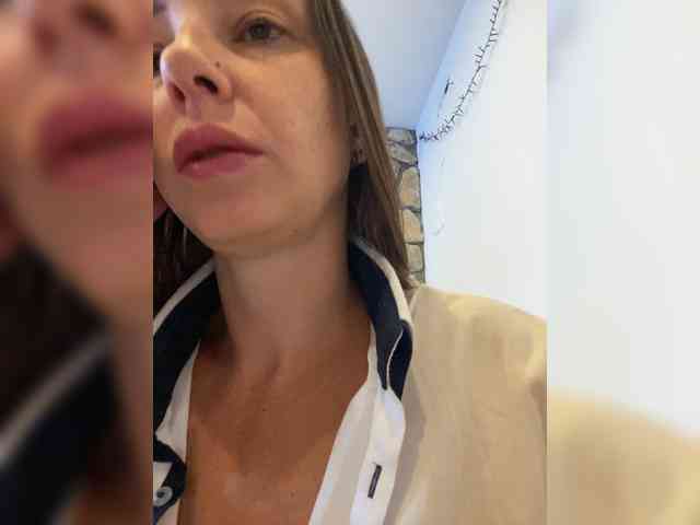 Miss_Milka webcam
