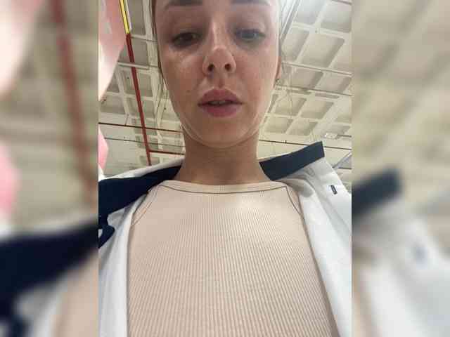 Miss_Milka webcam