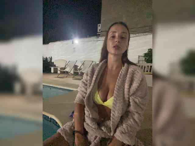 Miss_Milka webcam
