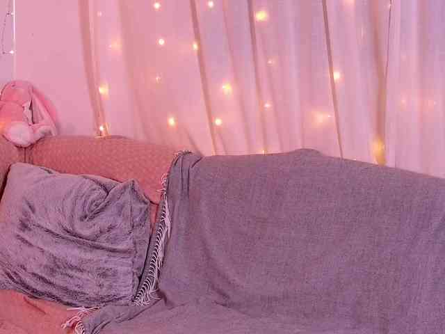 Miss_Milka webcam