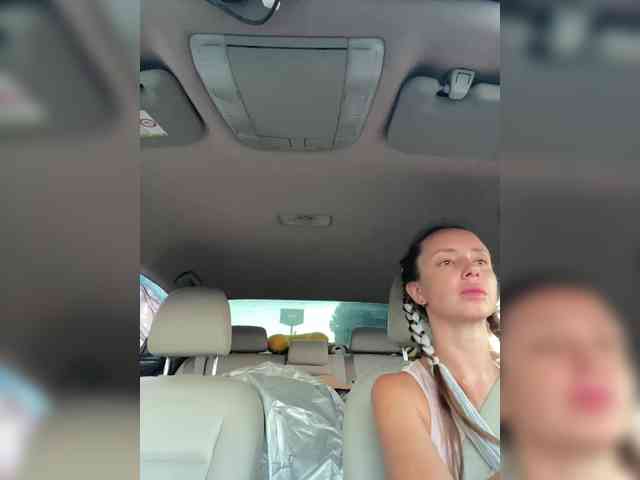 Miss_Milka webcam