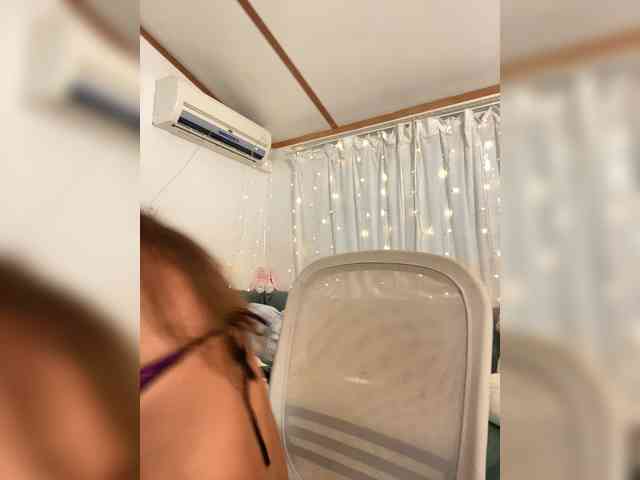 Miss_Milka webcam