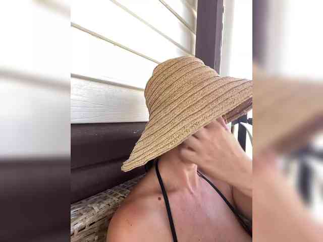 Miss_Milka webcam