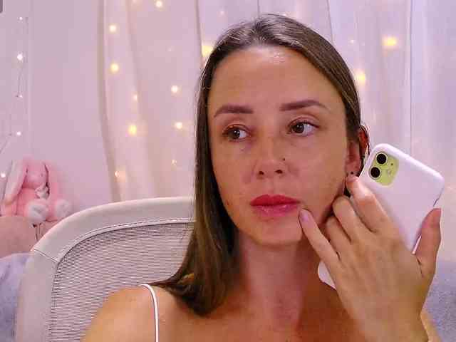 Miss_Milka webcam