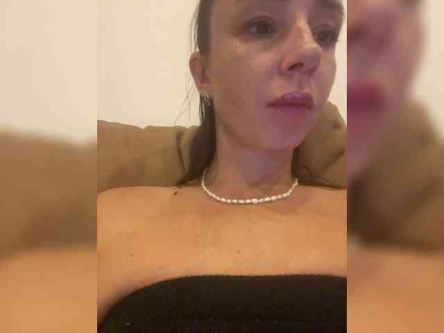 Miss_Milka webcam
