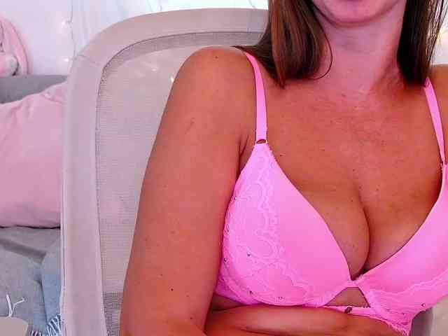 Miss_Milka webcam