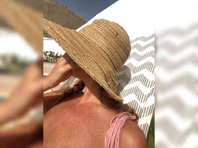 Miss_Milka webcam