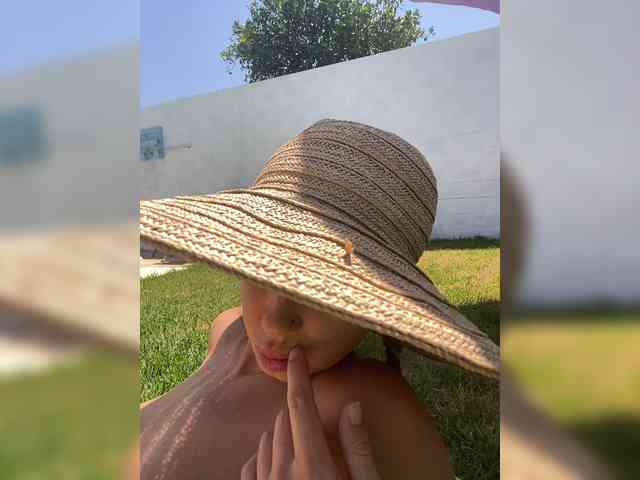 Miss_Milka webcam