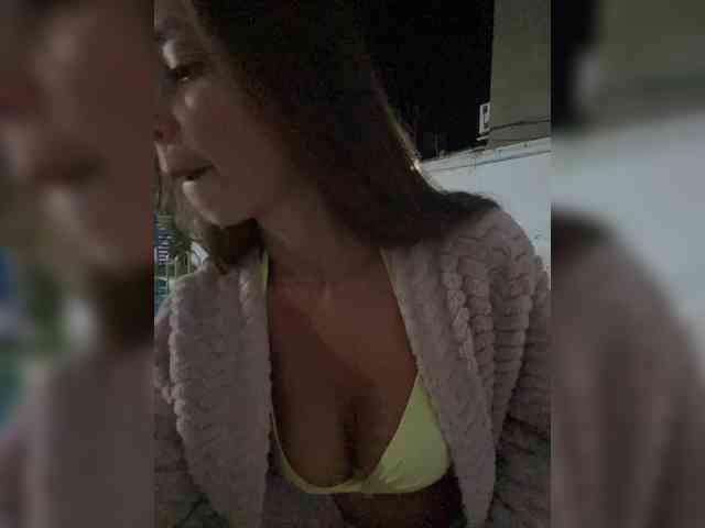 Miss_Milka webcam