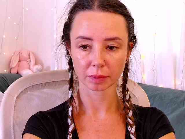 Miss_Milka webcam