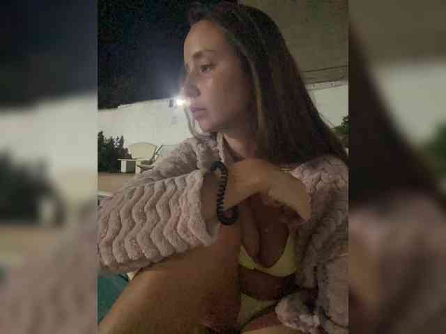 Miss_Milka webcam