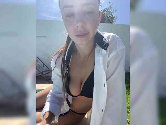 Miss_Milka webcam