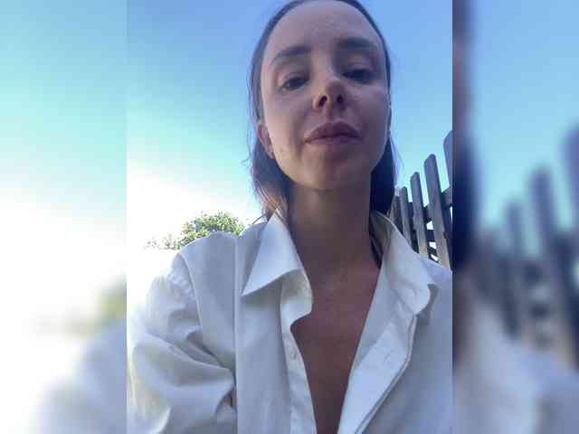 Miss_Milka webcam