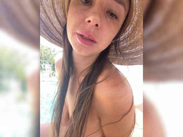Miss_Milka webcam