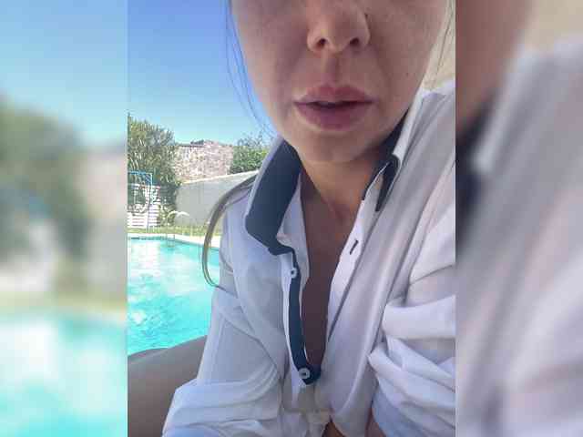 Miss_Milka webcam