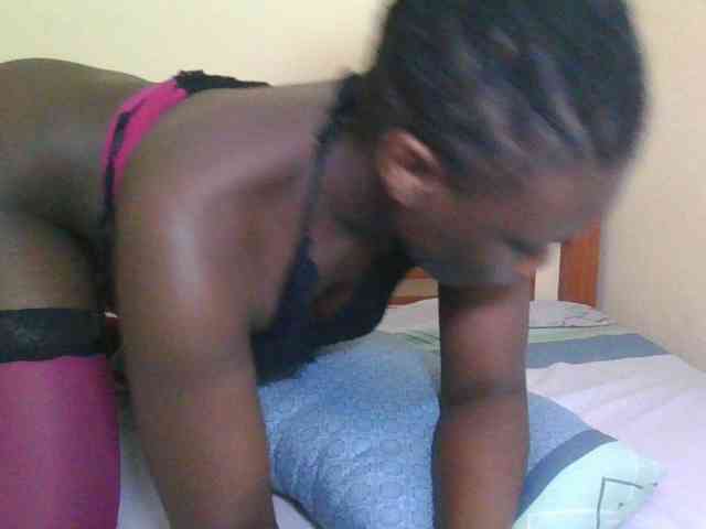 Babyrozzilah webcam